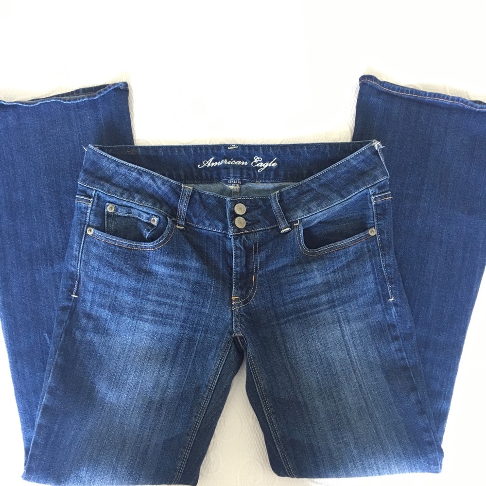 ☀️American Eagle Women’s Artist Jeans 6 Short